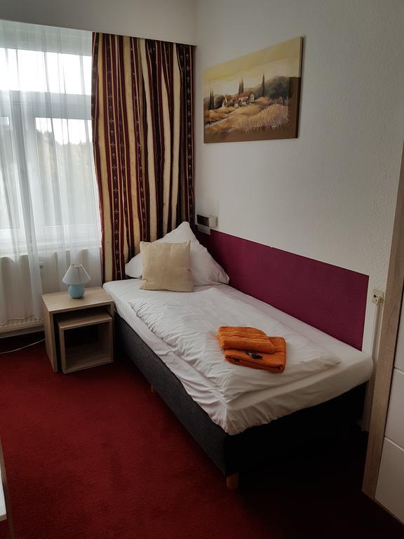 Pension Am Stadtrand Leipzig Buitenkant foto
