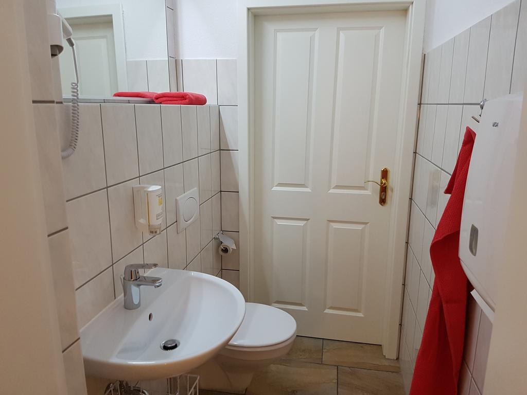 Pension Am Stadtrand Leipzig Buitenkant foto