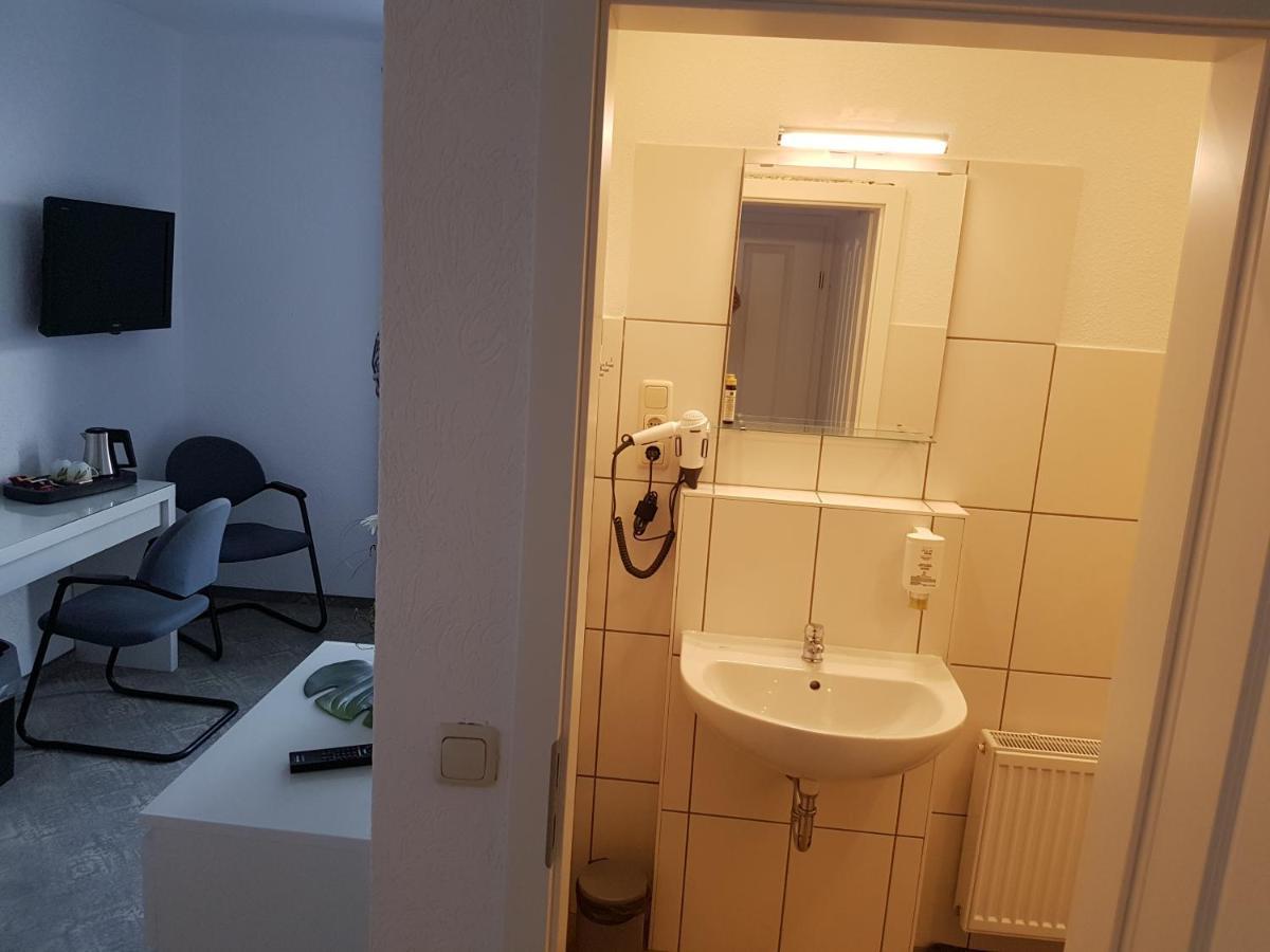Pension Am Stadtrand Leipzig Buitenkant foto